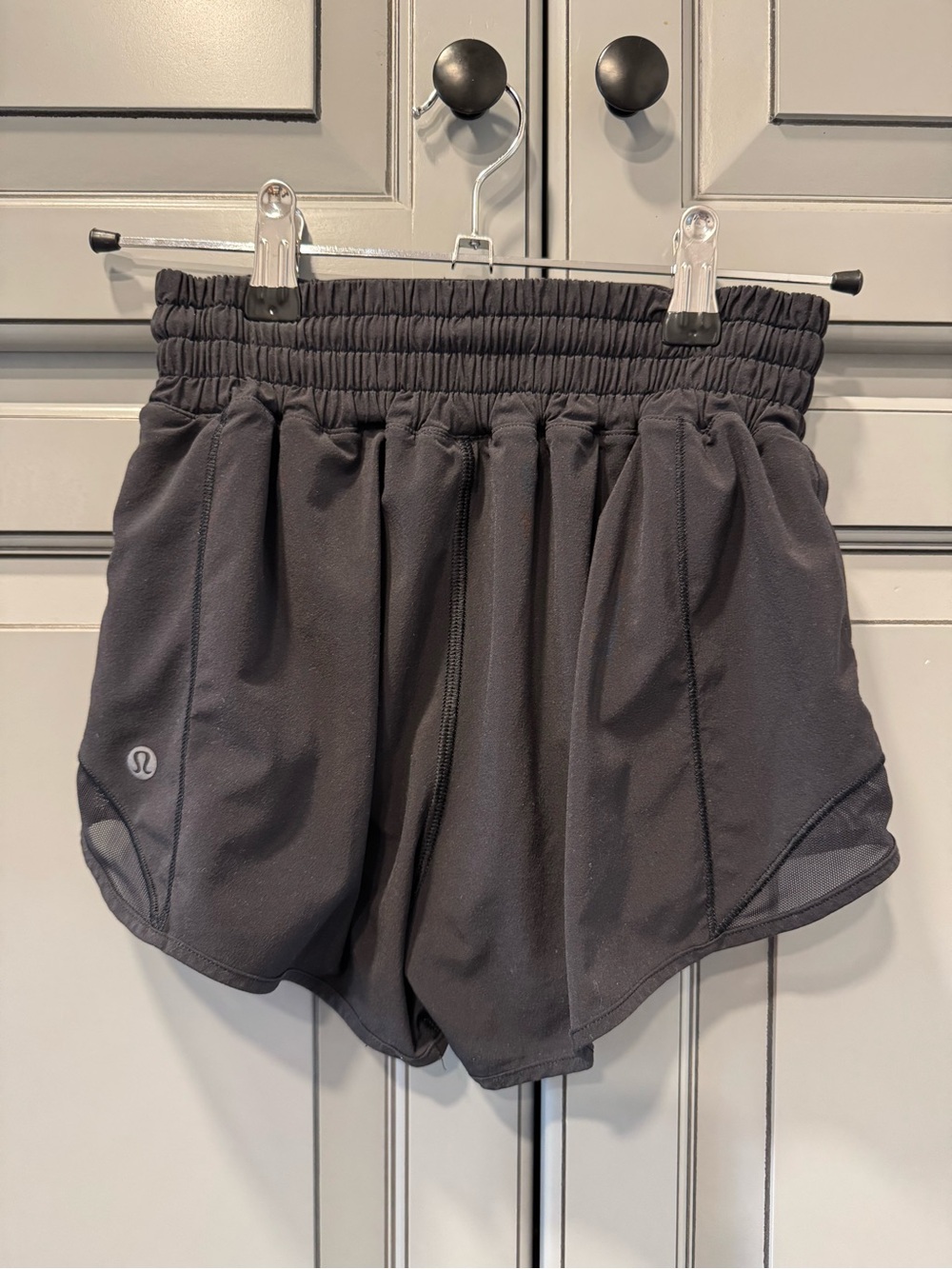Lululemon Hotty Hot High-Rise Lined Shorts Size 0
